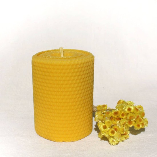 Natural Beeswax Candle - Medium Candle (8cm x 10cm)